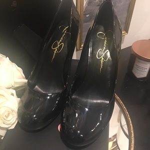 Jessica Simpson black patent leather heels